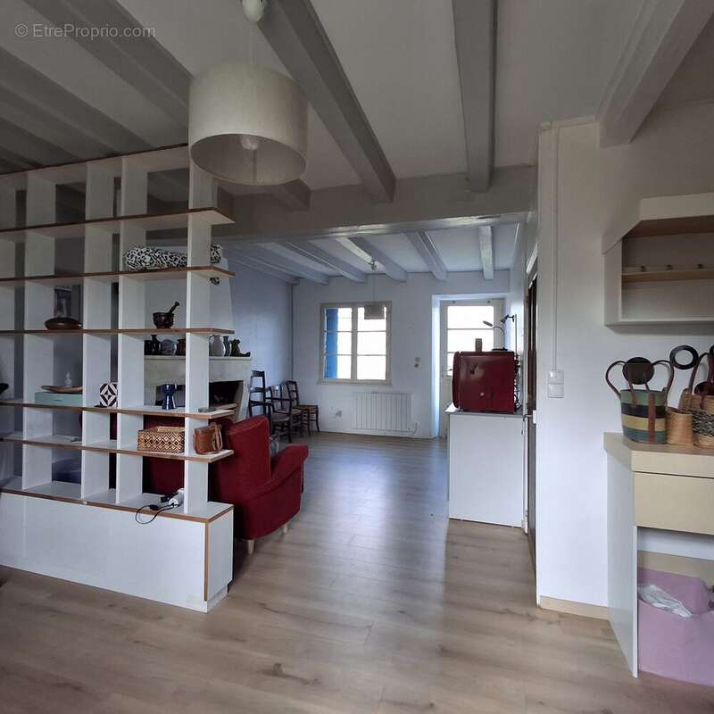 Maison à CELLEFROUIN