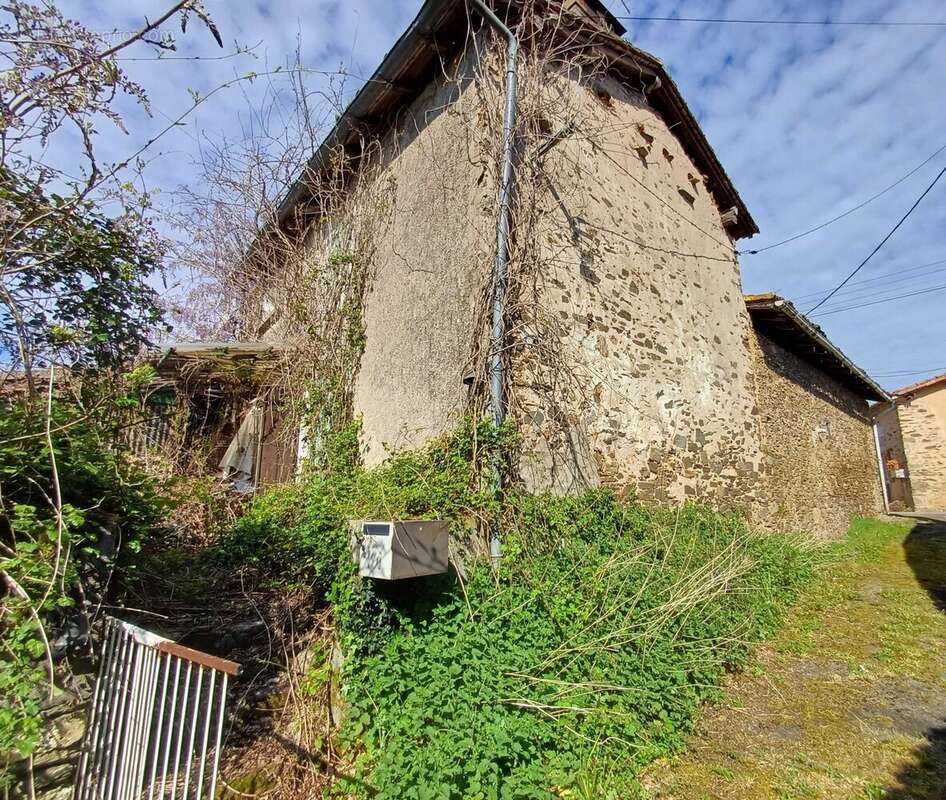 Maison à MONTEMBOEUF