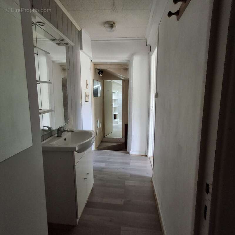 Maison à VITRAC-SAINT-VINCENT