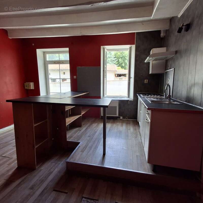 Maison à VITRAC-SAINT-VINCENT