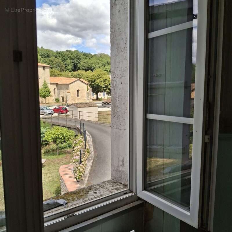 Maison à VITRAC-SAINT-VINCENT