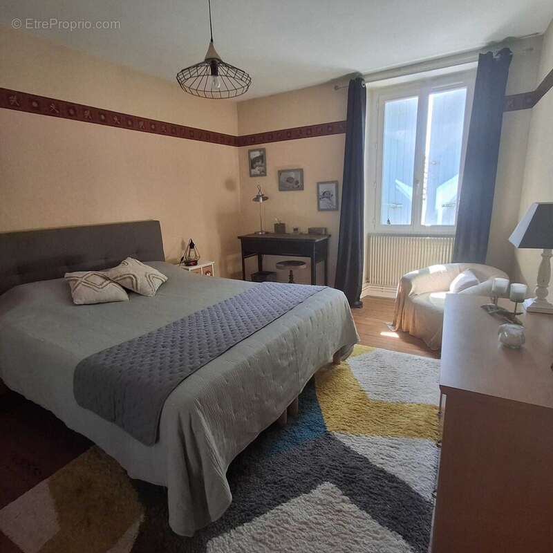 Maison à CHASSENEUIL-SUR-BONNIEURE