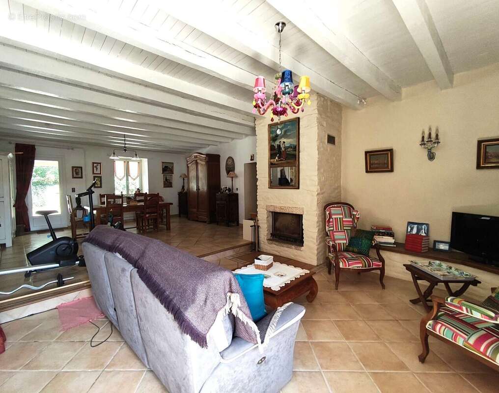 Maison à CHASSENEUIL-SUR-BONNIEURE