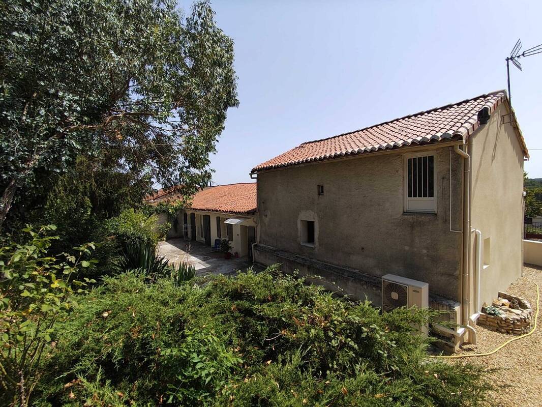 Maison à CHASSENEUIL-SUR-BONNIEURE