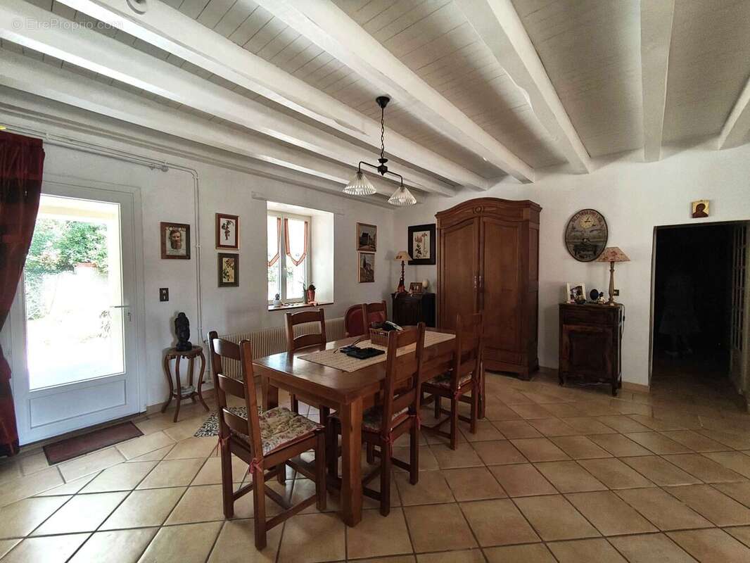 Maison à CHASSENEUIL-SUR-BONNIEURE