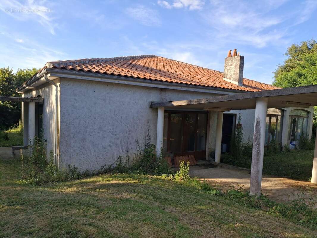 Commerce à LA ROCHEFOUCAULD