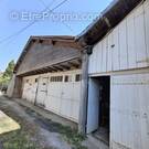 Parking à CHASSENEUIL-SUR-BONNIEURE