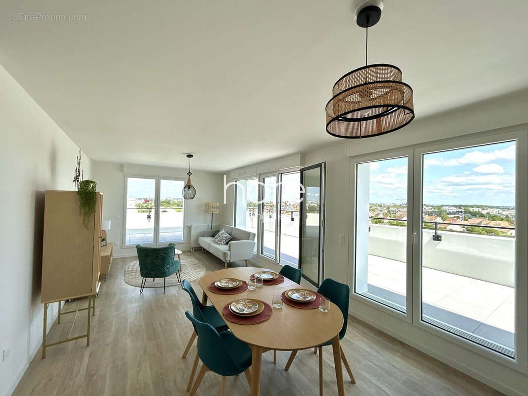 Appartement à FLEURY-SUR-ORNE