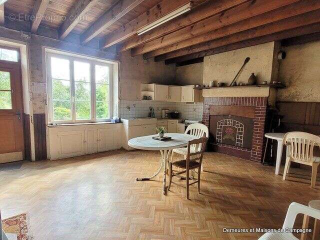 Maison à JUVIGNY-LE-TERTRE