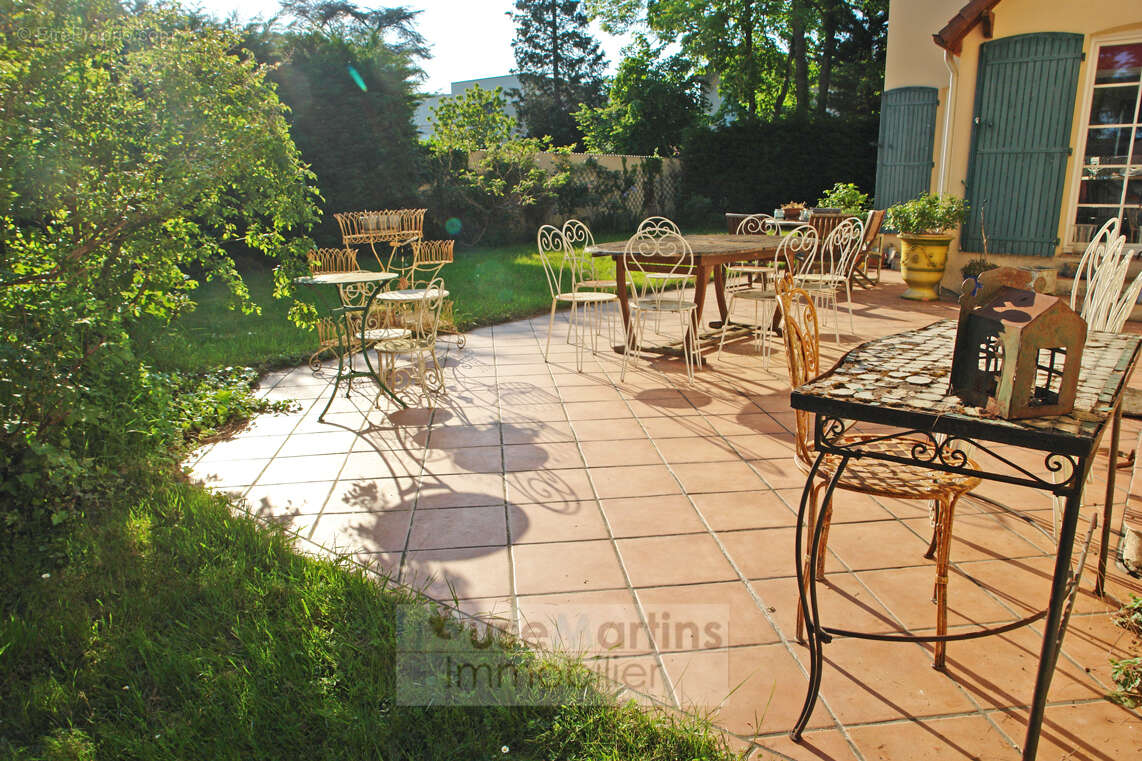 Maison à VERRIERES-LE-BUISSON