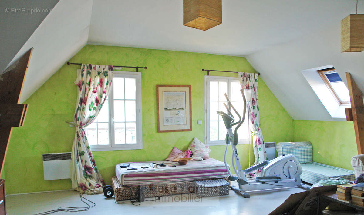 Maison à VERRIERES-LE-BUISSON