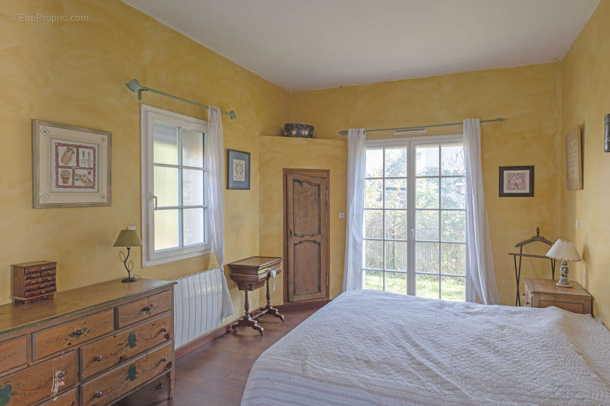 Maison à VERRIERES-LE-BUISSON