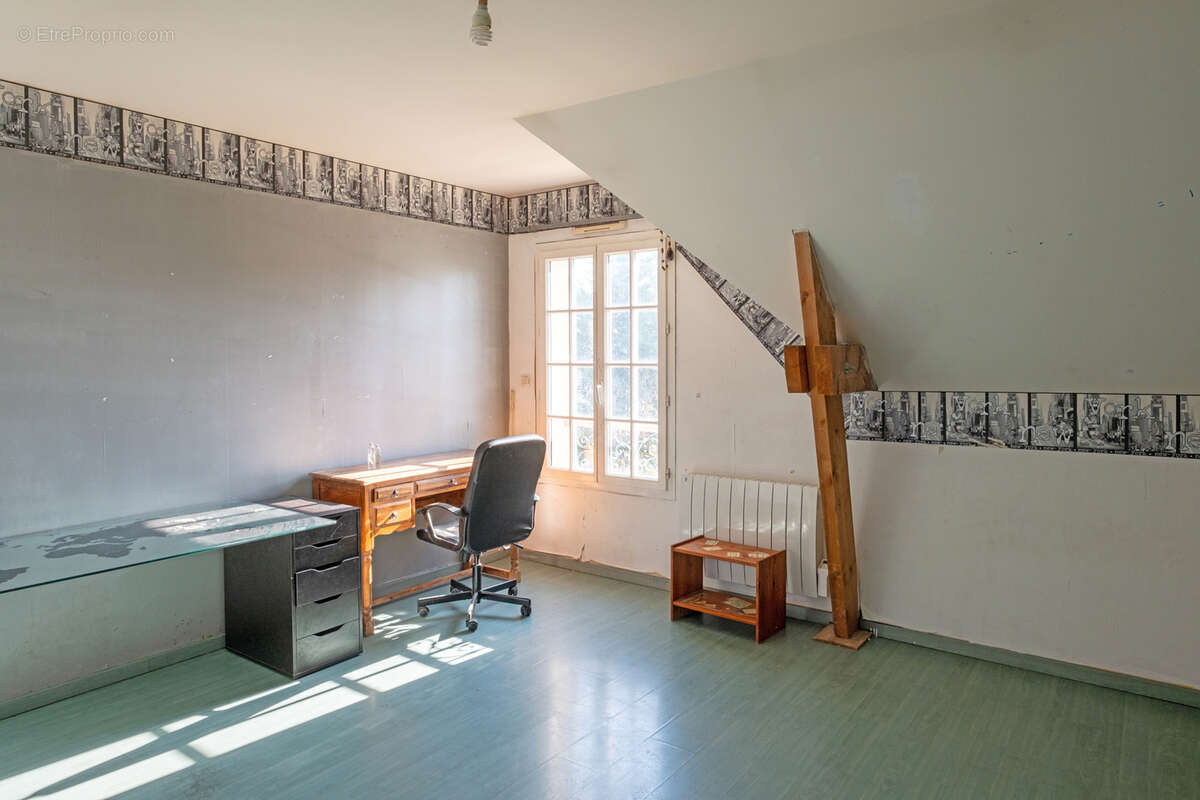 Maison à VERRIERES-LE-BUISSON