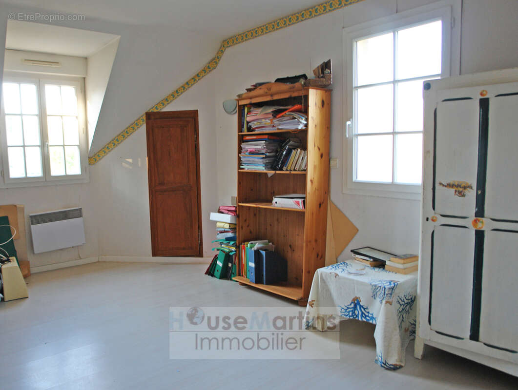 Maison à VERRIERES-LE-BUISSON