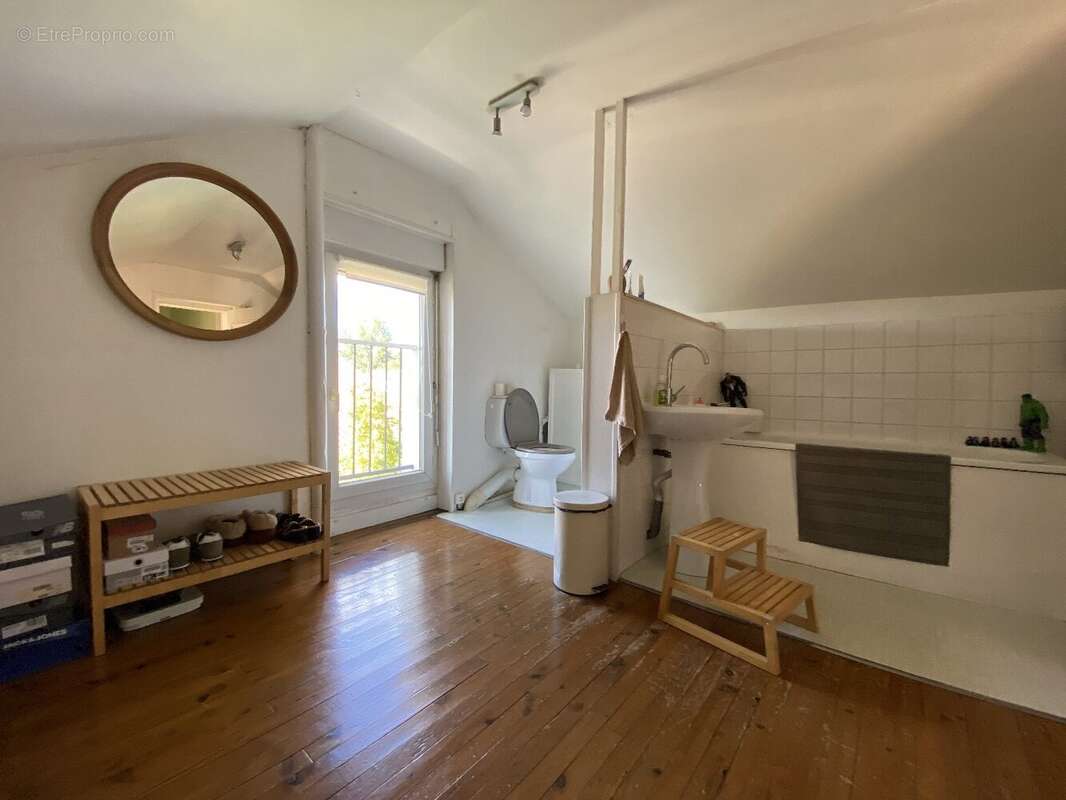 Maison à SAINT-YRIEIX-SUR-CHARENTE