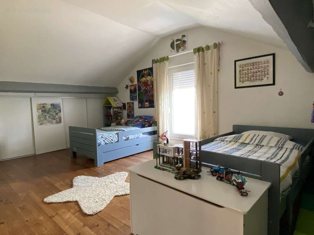 Maison à SAINT-YRIEIX-SUR-CHARENTE