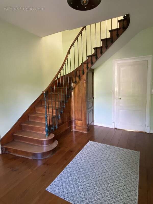 Maison à SAINT-YRIEIX-SUR-CHARENTE