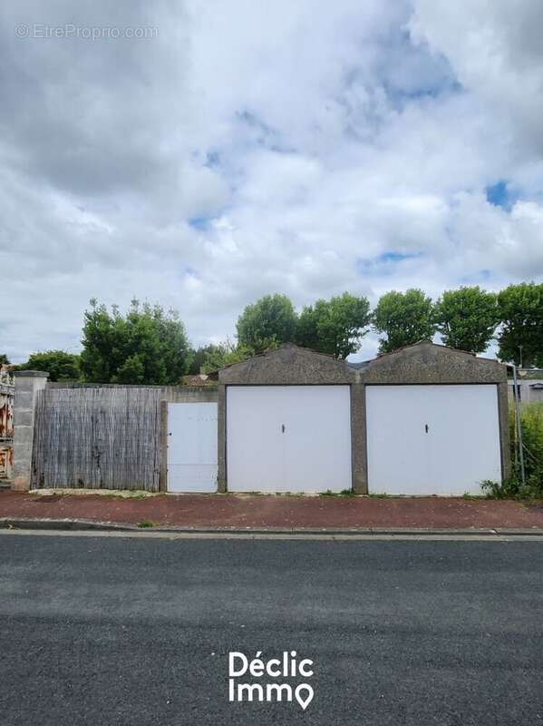 Terrain à ROCHEFORT