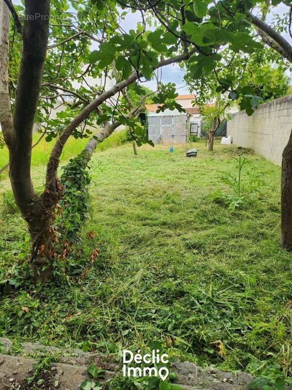 Terrain à ROCHEFORT