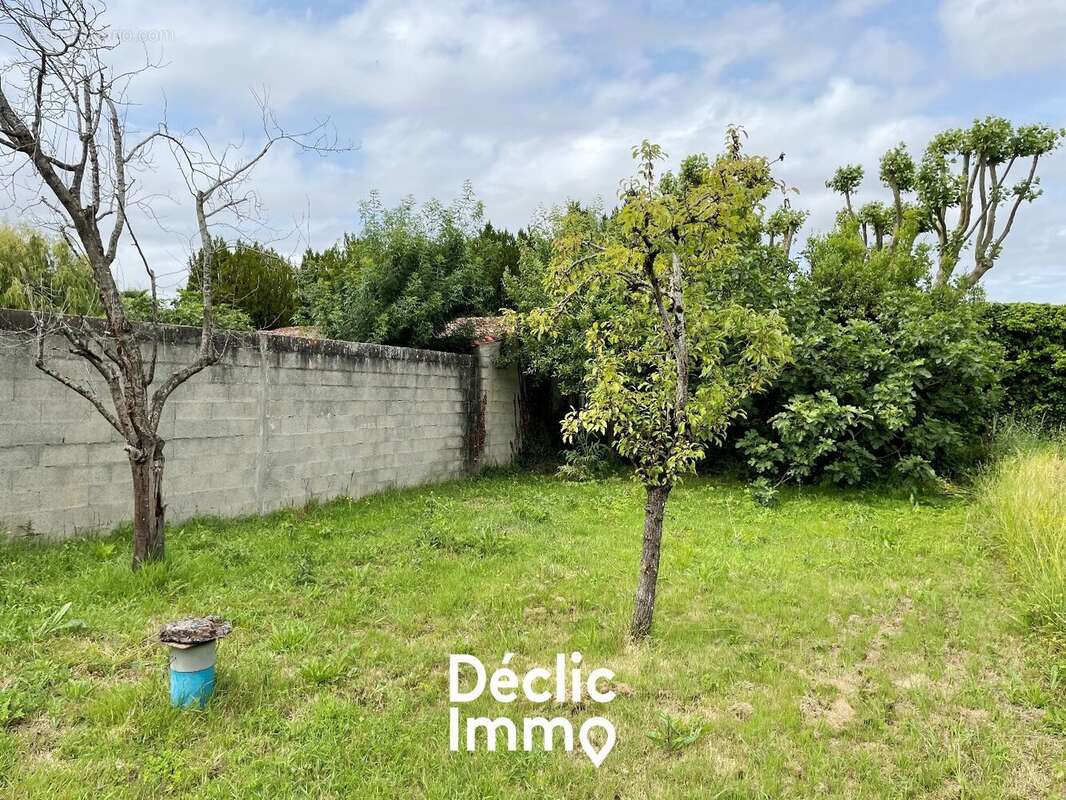 Terrain à ROCHEFORT