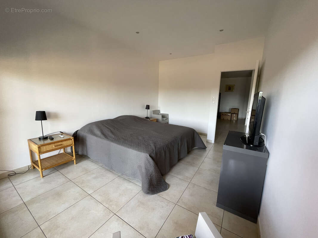 Appartement à BORMES-LES-MIMOSAS