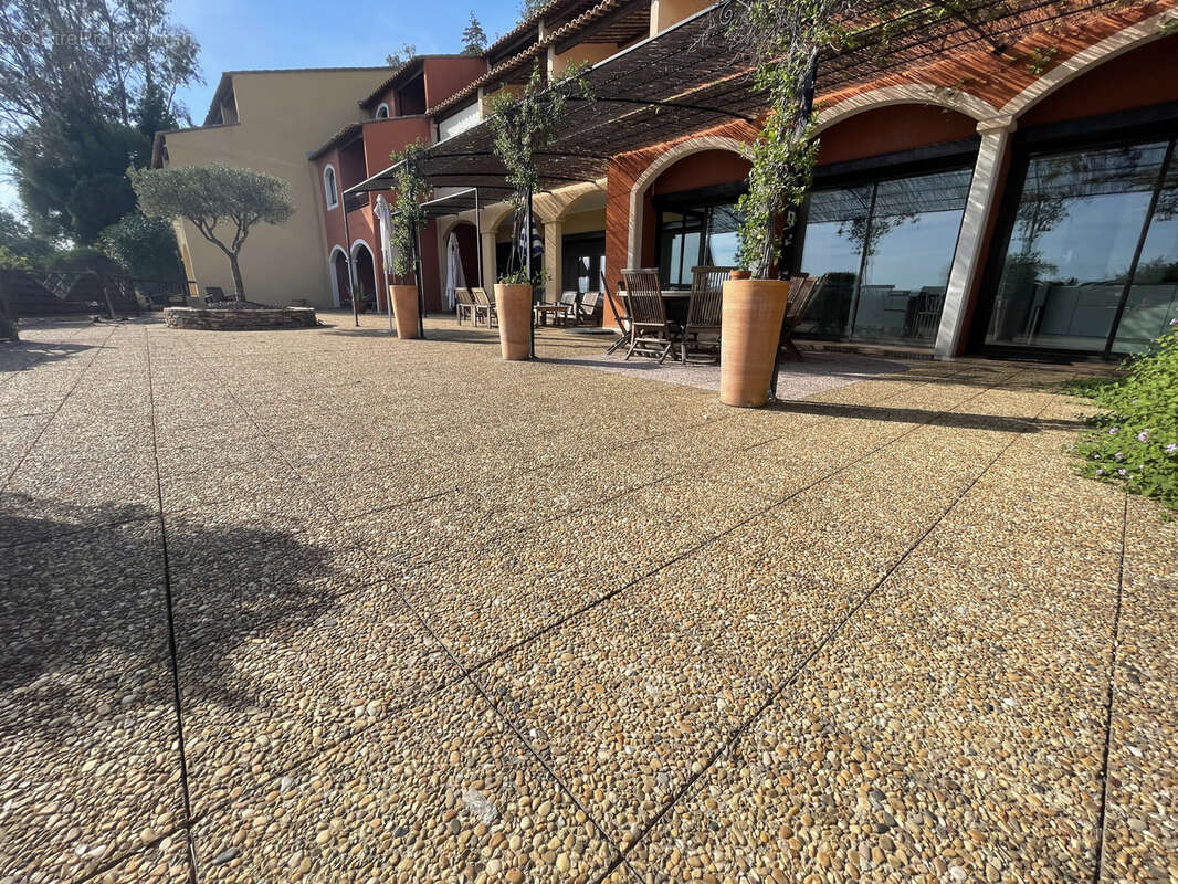 Appartement à BORMES-LES-MIMOSAS