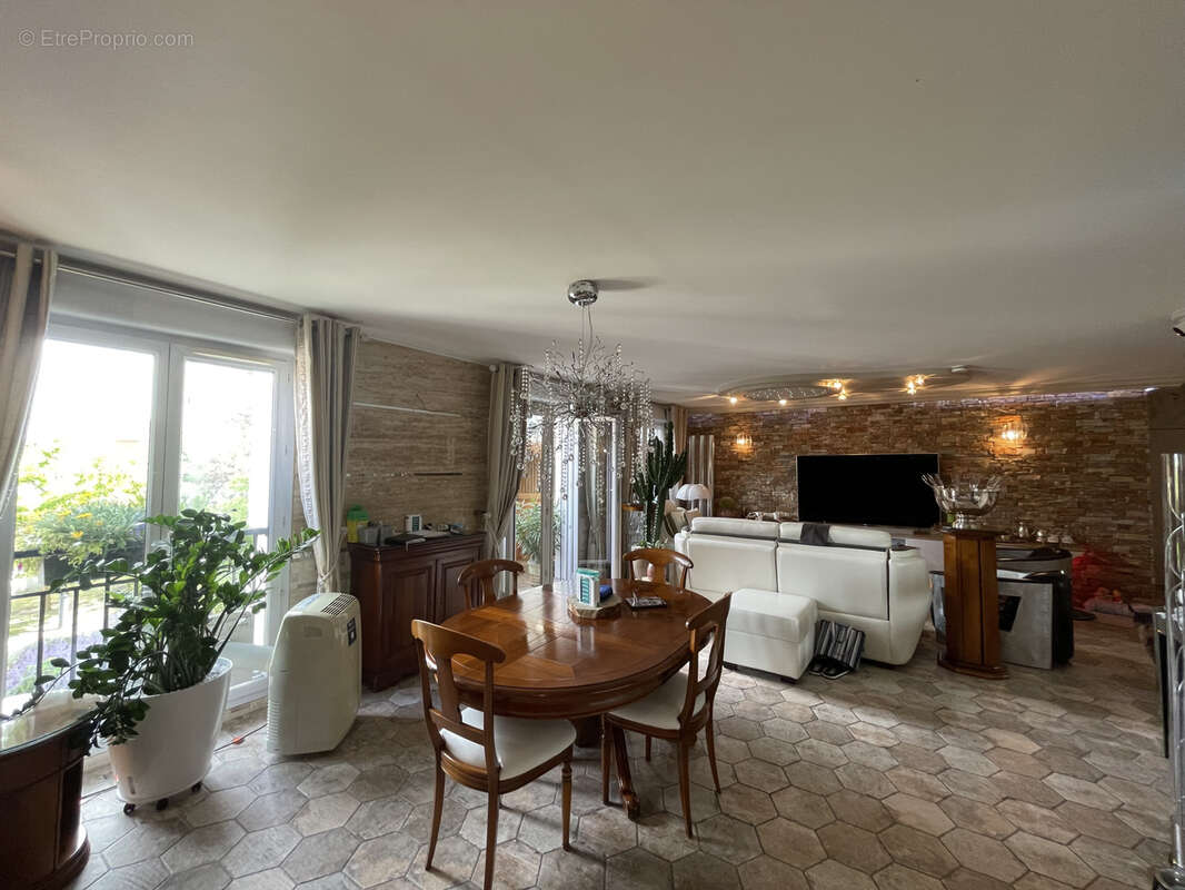 Appartement à SAINT-OUEN-L&#039;AUMONE