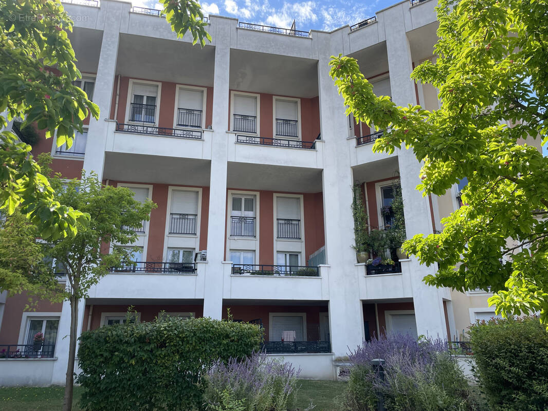 Appartement à SAINT-OUEN-L&#039;AUMONE