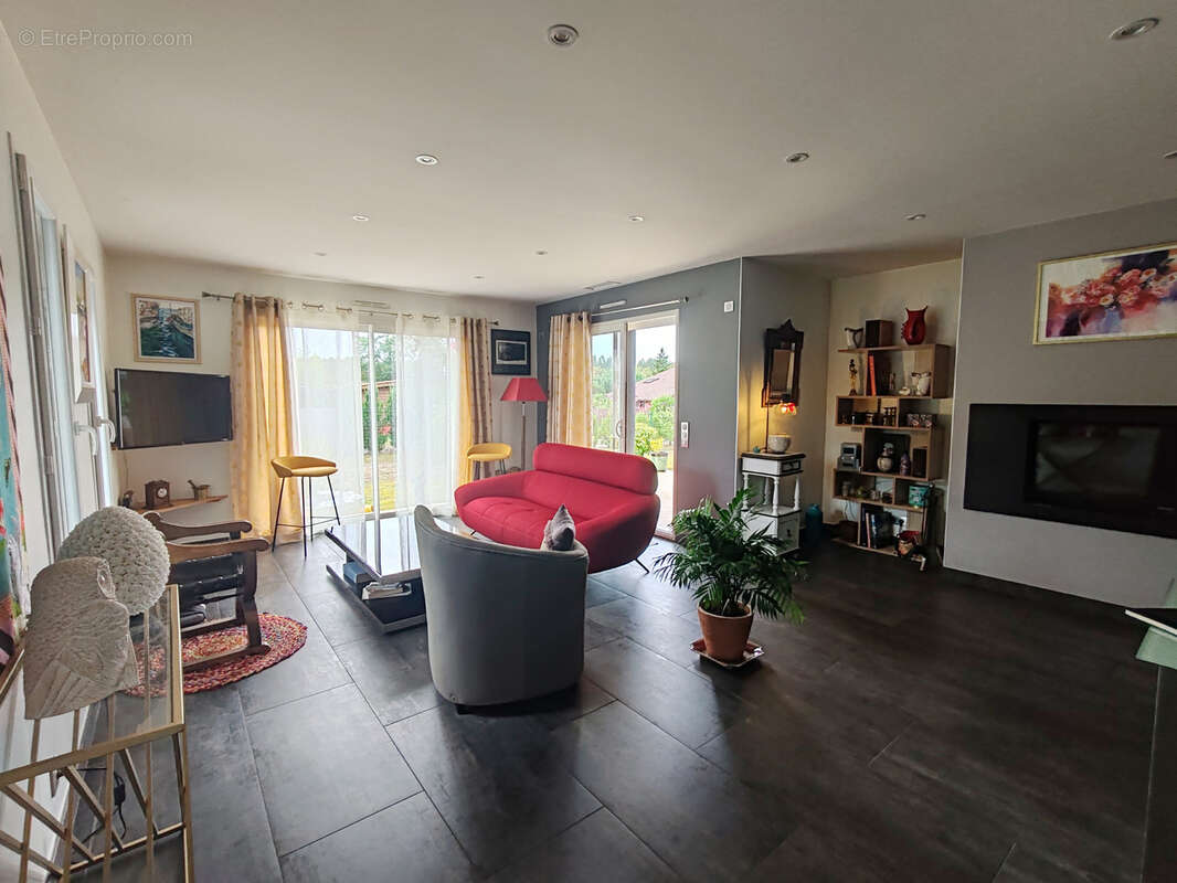 Maison à ONESSE-ET-LAHARIE