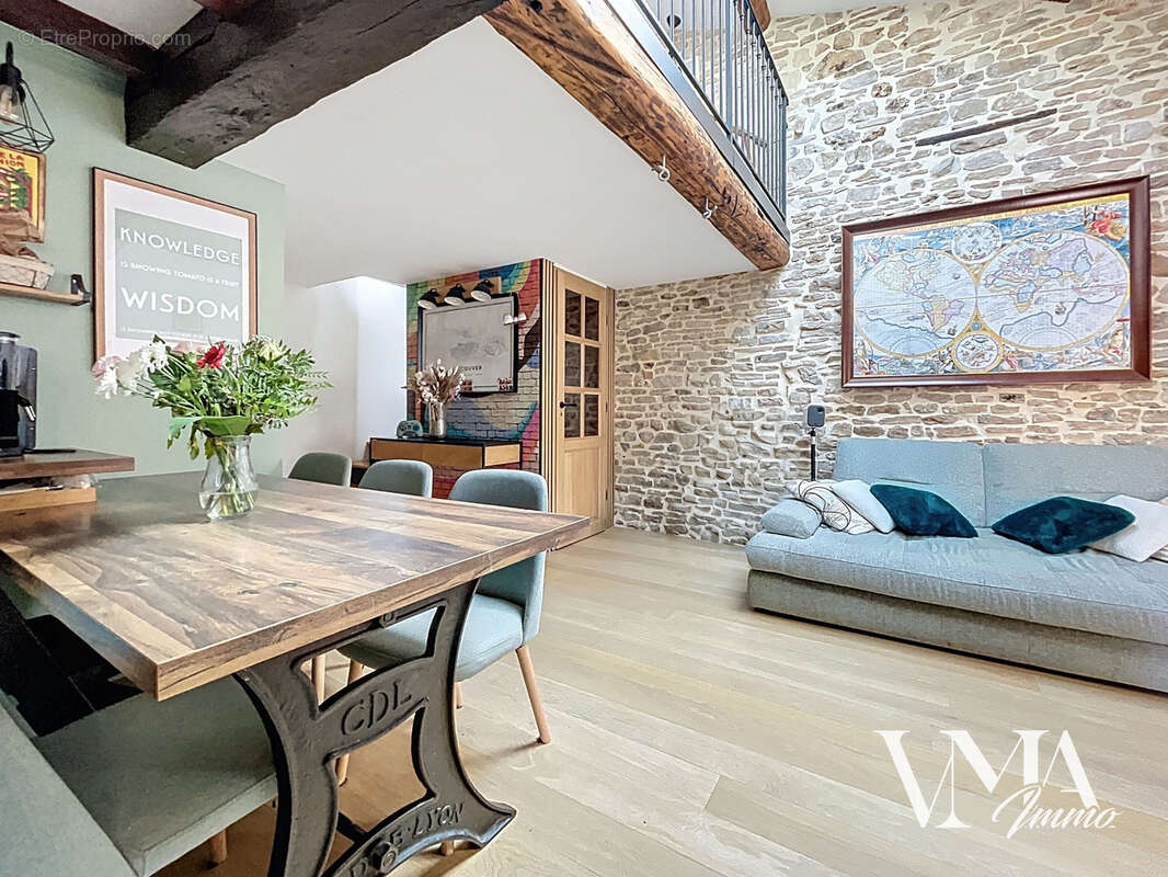 Maison à POLEYMIEUX-AU-MONT-D&#039;OR