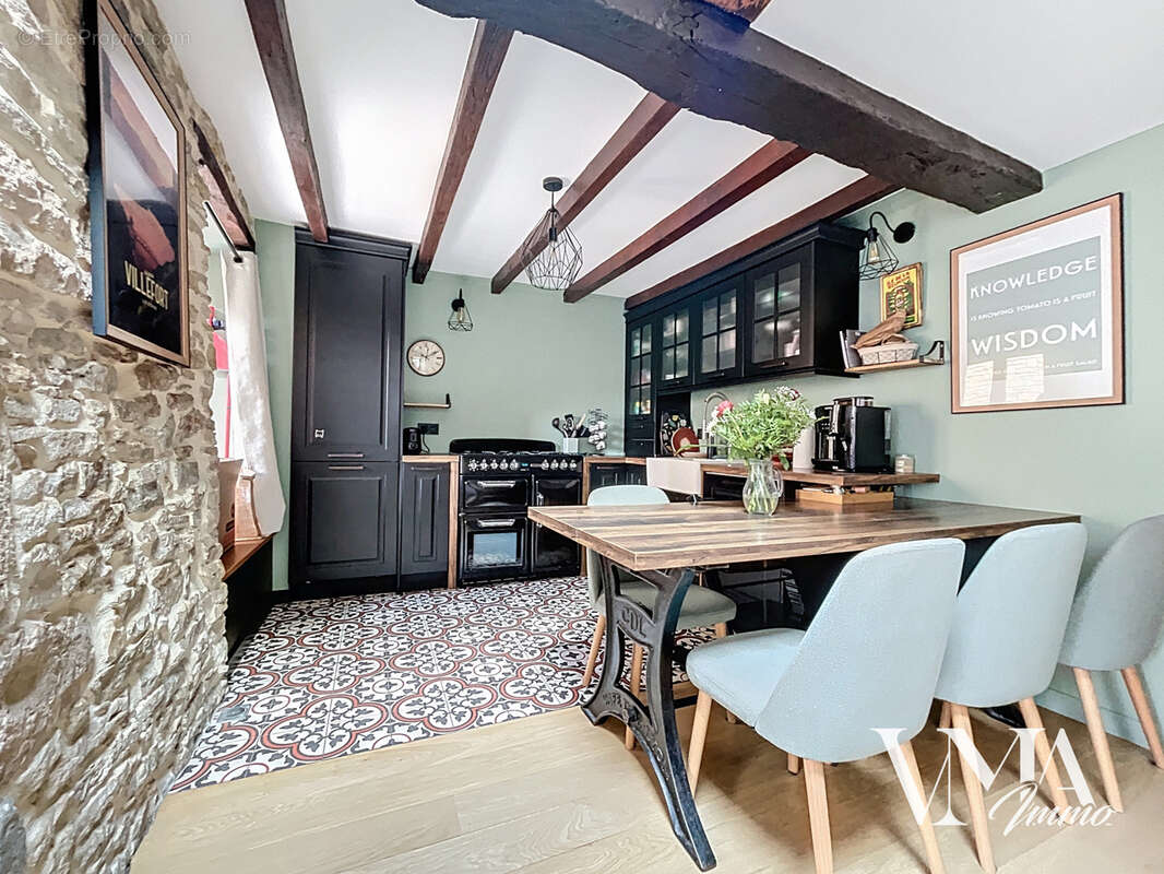 Maison à POLEYMIEUX-AU-MONT-D&#039;OR