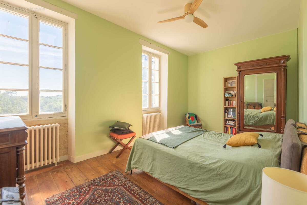 Maison à CAMBLANES-ET-MEYNAC