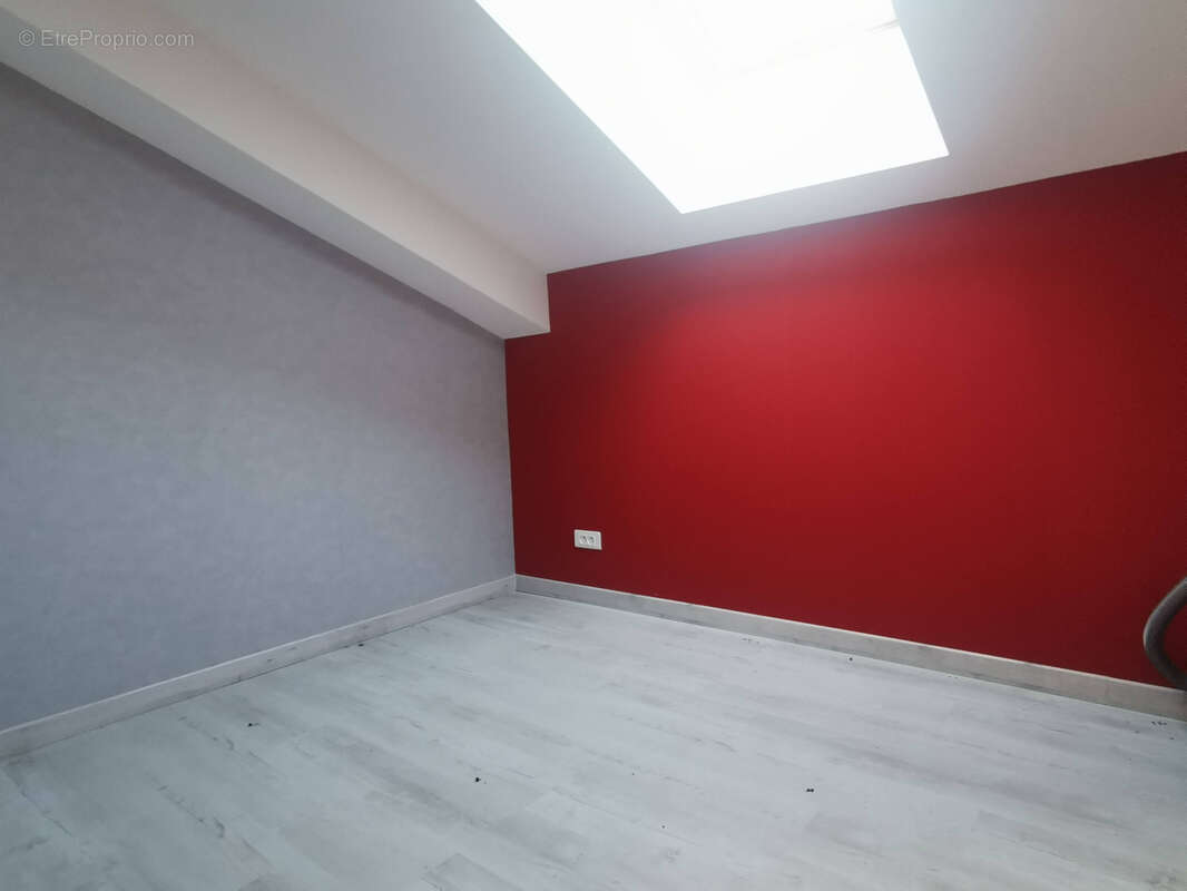 Maison à SAINT-JEAN-SAINT-MAURICE-SUR-LOIRE