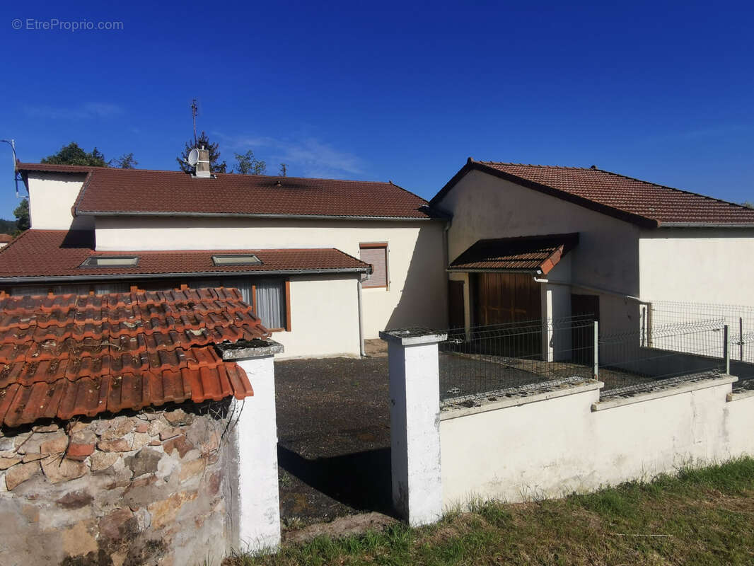 Maison à SAINT-JEAN-SAINT-MAURICE-SUR-LOIRE