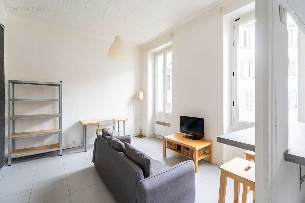 Appartement à MARSEILLE-6E