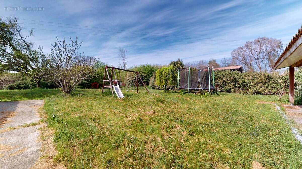 Maison à SAINT-CAPRAIS-DE-BORDEAUX