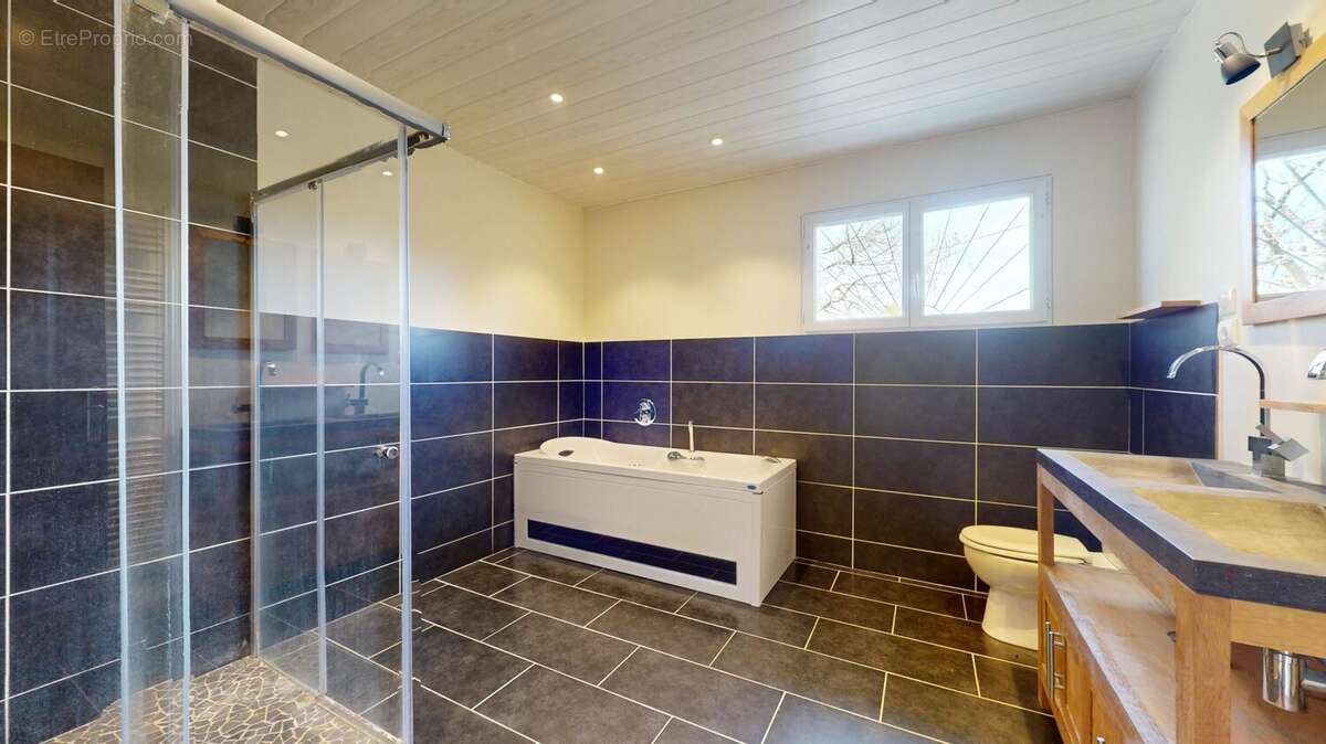 Maison à SAINT-CAPRAIS-DE-BORDEAUX