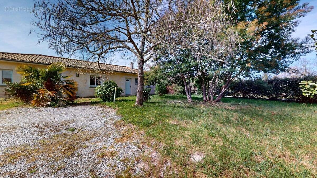 Maison à SAINT-CAPRAIS-DE-BORDEAUX