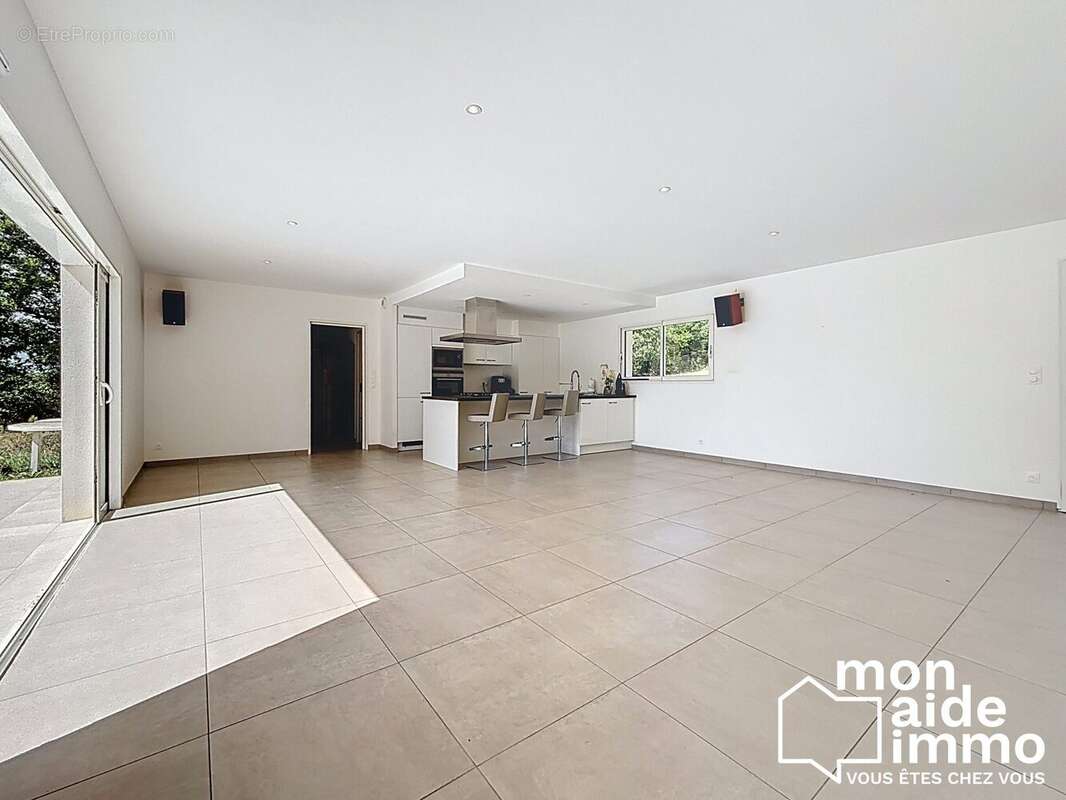 Maison à SAINT-JORY-LAS-BLOUX