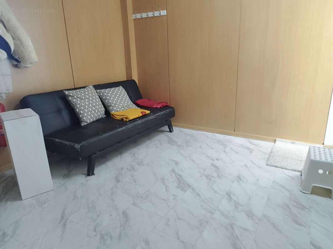 Commerce à PARIS-11E