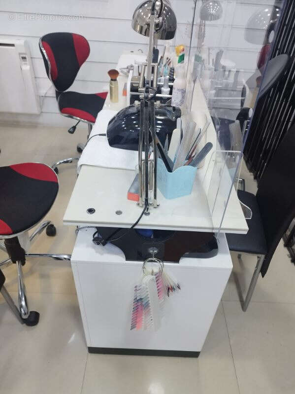 Commerce à PARIS-11E