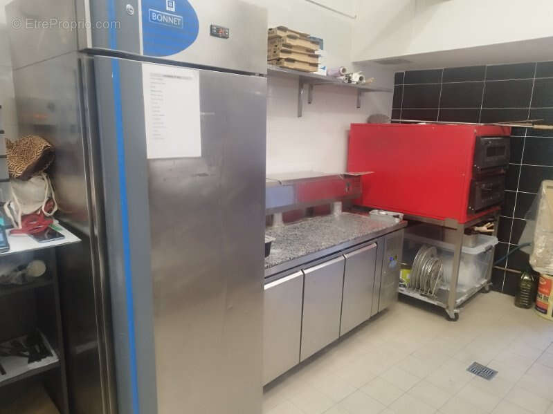 Commerce à LA COURNEUVE