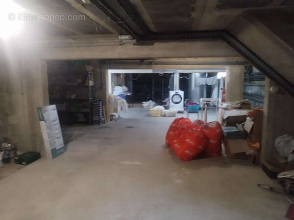 Commerce à SAINT-MARCEL