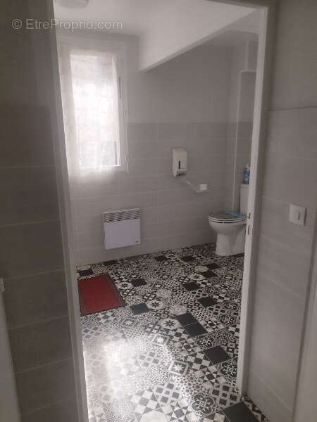 Commerce à SAINT-MARCEL