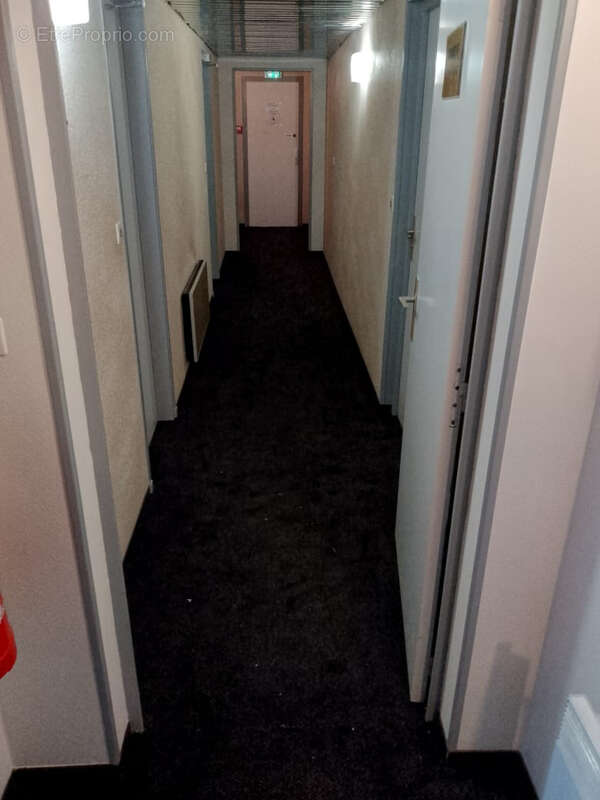 Commerce à SAINT-MARCEL