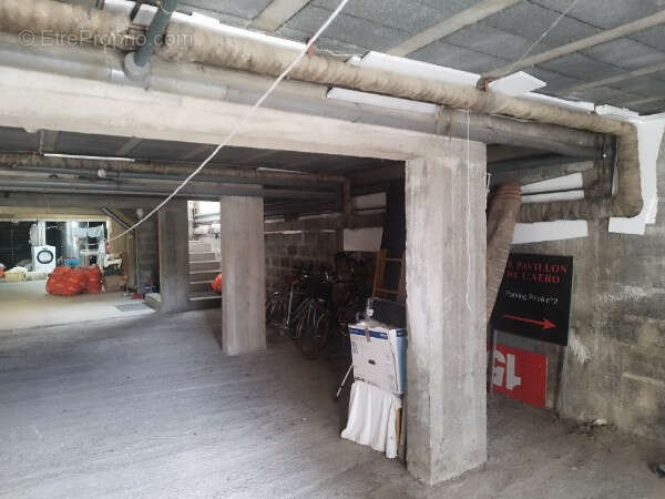 Commerce à SAINT-MARCEL