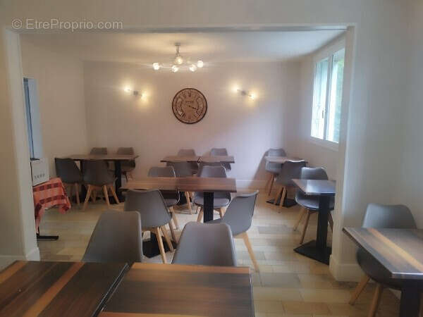 Commerce à SAINT-MARCEL