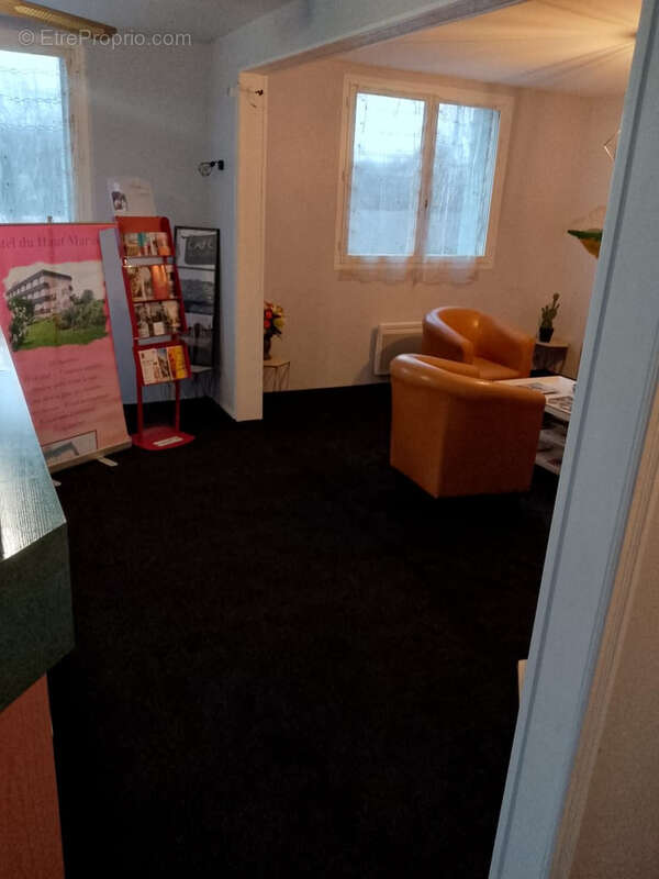 Commerce à SAINT-MARCEL