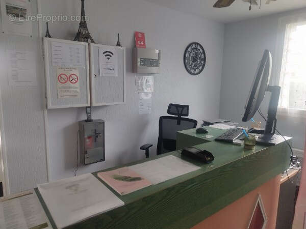 Commerce à SAINT-MARCEL