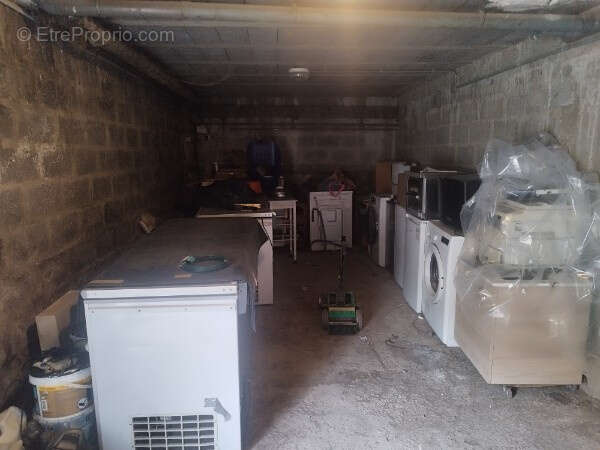 Commerce à SAINT-MARCEL